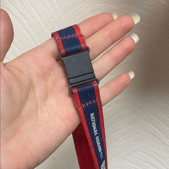 2011 Hendricks Motorsports National Guard NASCAR 88 Lanyard - Picture 5 of 9